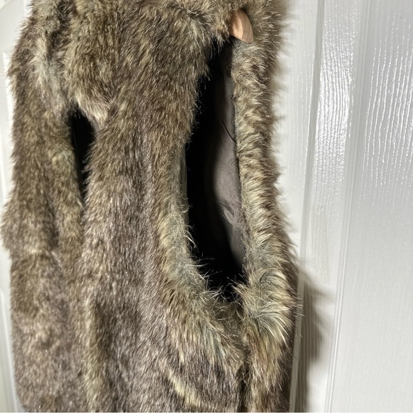 Michael Kors Faux Fur Vest Women’s X-Large Two Clasp Closure Brown Moto Mob Wife - Picture 10 of 15